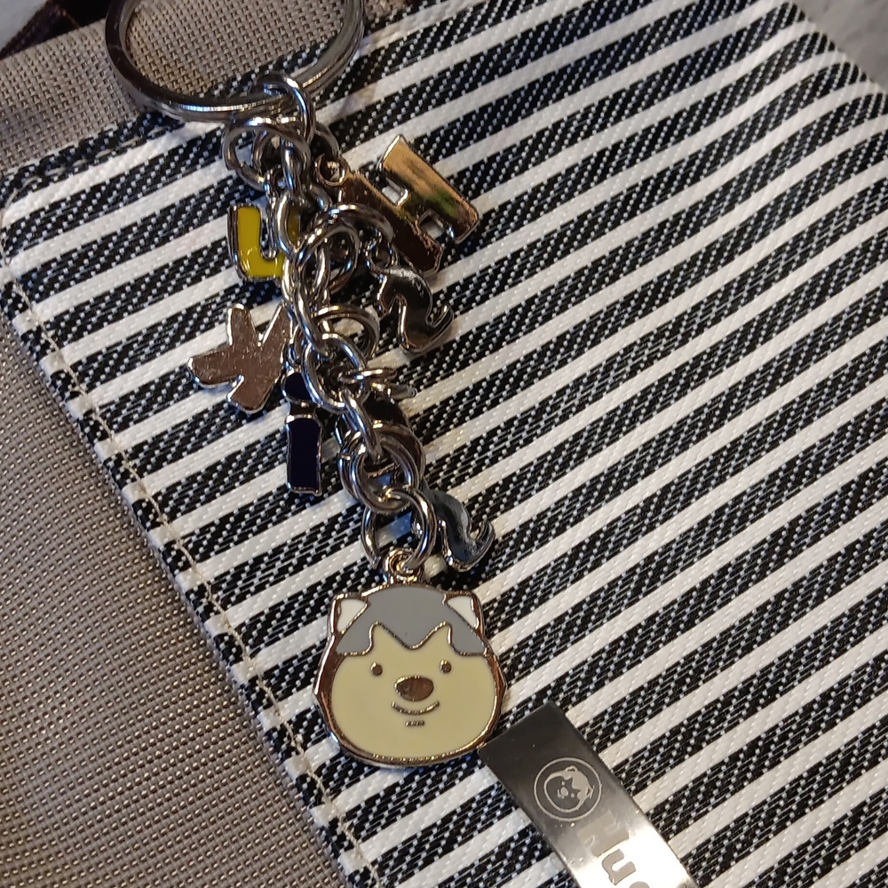 Huskies crossbody bag - Picture 9 of 9